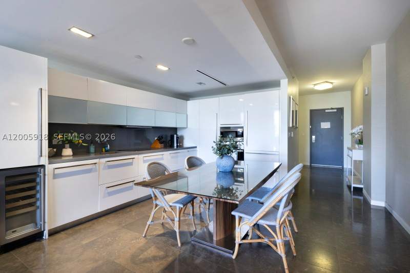1 bedroom Condominium at 220 21st St 303, Boulan South Beach Condo, Miami Beach — photo 3