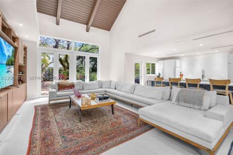 1933 S Oak Haven Cir, Miami FL - photo 13 of 63
