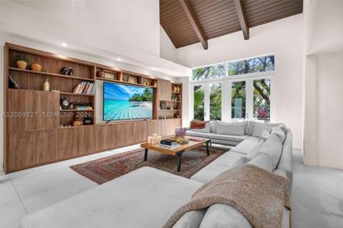 1933 S Oak Haven Cir, Miami FL - photo 14 of 63