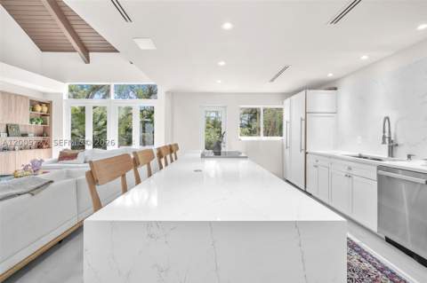 1933 S Oak Haven Cir, Miami FL - photo 19 of 63