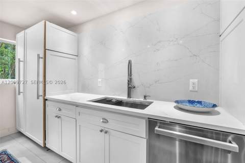 1933 S Oak Haven Cir, Miami FL - photo 21 of 63