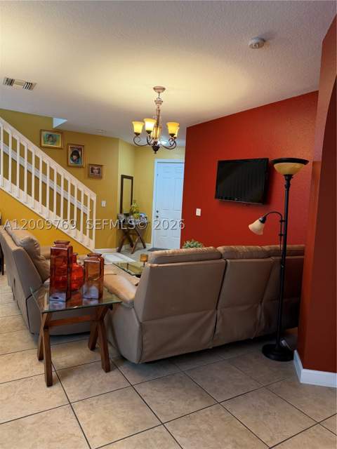 3955 NE 13th Dr, Homestead FL - photo 10 of 59