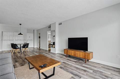 500 Bayview Dr 727, Sunny Isles Beach FL - photo 22 of 43