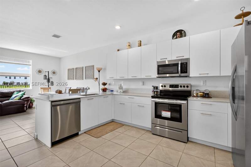 4 bedroom Townhouse at 12936 NW 22nd Pl, GOLF PARK SEC 1, Miami — photo 4