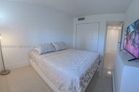 20100 W Country Club Dr 504, Aventura FL - photo 13 of 26