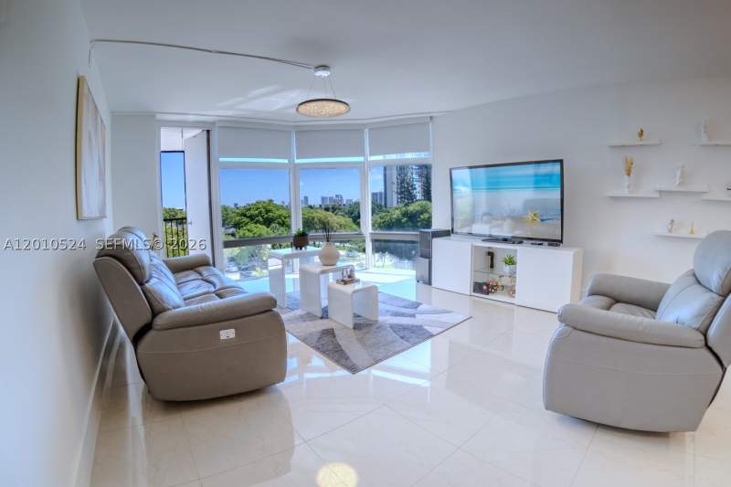 2 bedroom Condominium at 20100 W Country Club Dr 504, Bonavida Condo, Aventura — photo 4