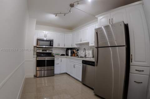 20100 W Country Club Dr 504, Aventura FL - photo 8 of 26