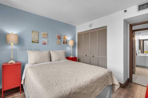 2555 Collins Ave 2401, Miami Beach FL - photo 13 of 38