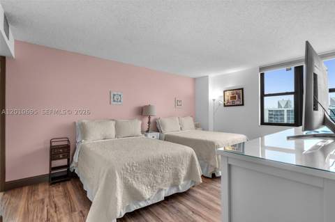 2555 Collins Ave 2401, Miami Beach FL - photo 16 of 38