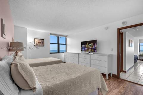 2555 Collins Ave 2401, Miami Beach FL - photo 17 of 38
