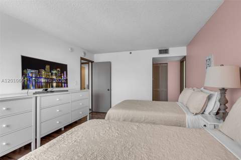 2555 Collins Ave 2401, Miami Beach FL - photo 18 of 38