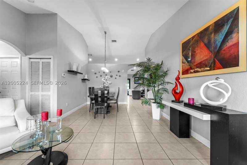 4 bedroom SingleFamilyResidence at 3160 SW 142nd Ave, Soto Mansions, Miami — photo 4