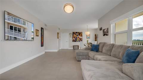 300 Bayview Dr 605, Sunny Isles Beach FL - photo 13 of 50