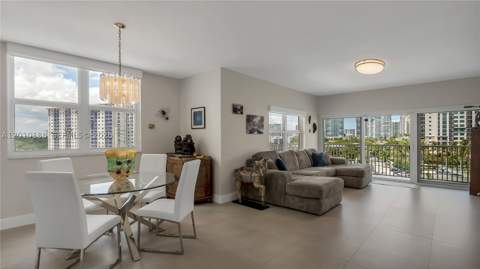 300 Bayview Dr 605, Sunny Isles Beach FL - photo 14 of 50
