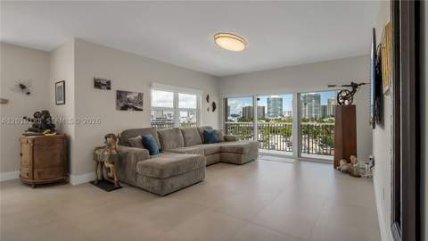 300 Bayview Dr 605, Sunny Isles Beach FL - photo 15 of 50