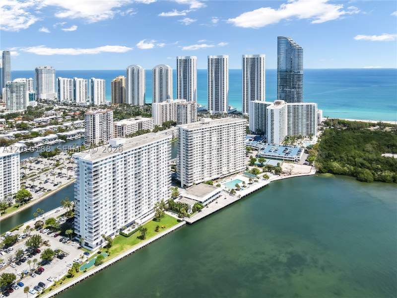 2 bedroom Condominium at 300 Bayview Dr 605, Arlen House Condo, Sunny Isles Beach — photo 2