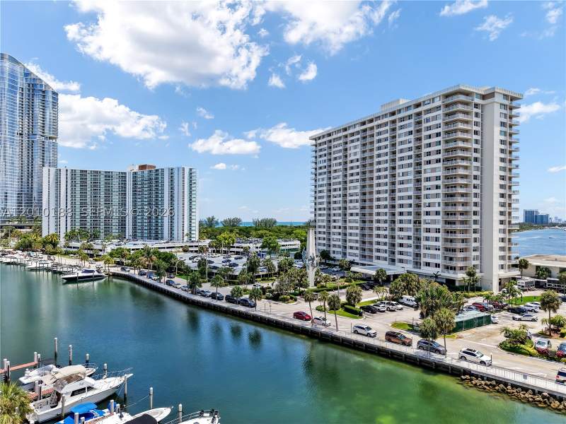 2 bedroom Condominium at 300 Bayview Dr 605, Arlen House Condo, Sunny Isles Beach — photo 3