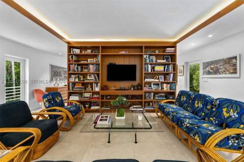 690 Warren Ln, Key Biscayne FL - photo 14 of 39