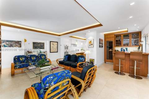 690 Warren Ln, Key Biscayne FL - photo 9 of 39