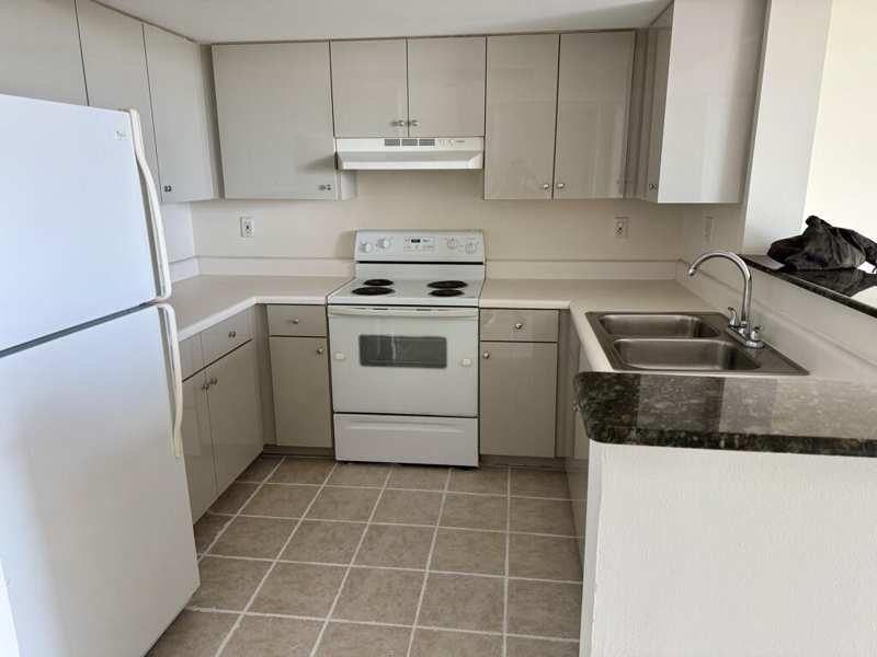 1 bedroom Condominium at 3000 Coral Way 1007, The Aston Condo, Miami — photo 1