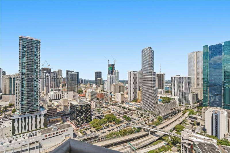 1 bedroom Condominium at 350 S Miami Ave 3307, Wind Condo, Miami — photo 2