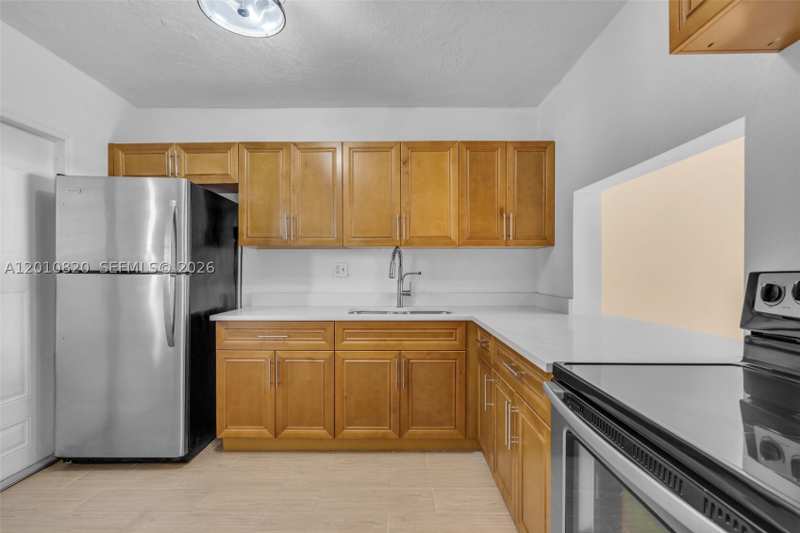 1 bedroom Condominium at 18900 NE 3rd Ct 520, Star Lakes Estates No 5 C, Miami — photo 1