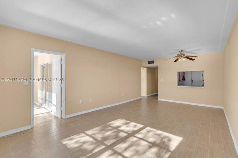 1 bedroom Condominium at 18900 NE 3rd Ct 520, Star Lakes Estates No 5 C, Miami — photo 5