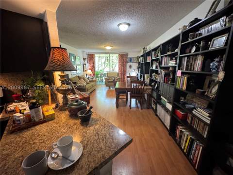 8225 Lake Dr 404, Doral FL - photo 24 of 35