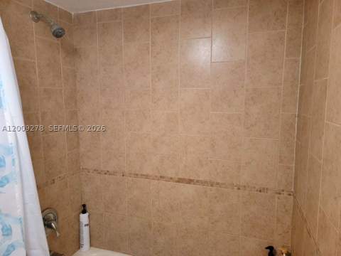 8425 NW 8th St 306, Miami FL - photo 12 of 26