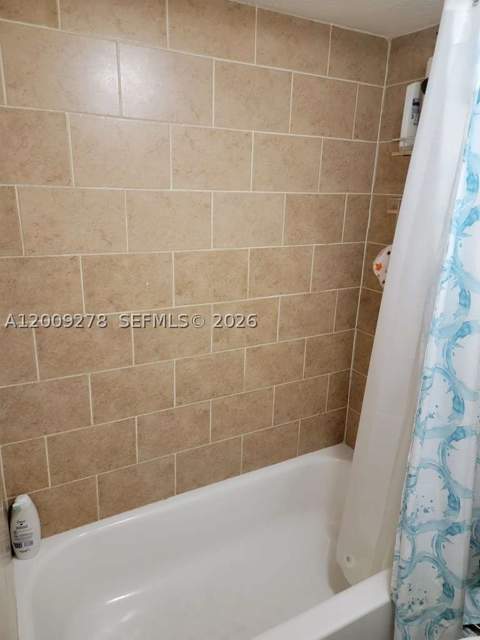 8425 NW 8th St 306, Miami FL - photo 18 of 26