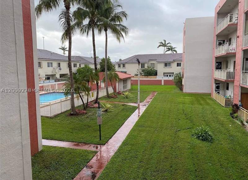 2 bedroom Condominium at 8425 NW 8th St 306, Visions At Fountainbleau, Miami — photo 2