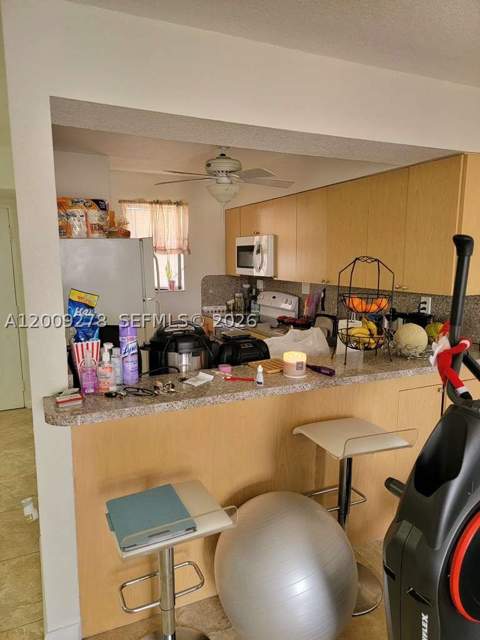 8425 NW 8th St 306, Miami FL - photo 23 of 26