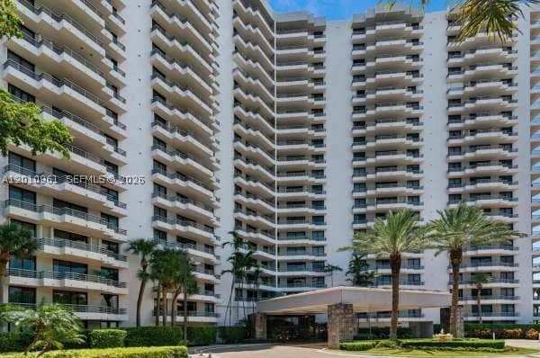 2 bedroom Condominium at 3300 NE 191st St 1011, Parc Central South, Aventura — photo 1