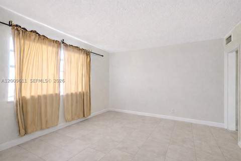 1225 NE 124th St 49C, North Miami FL - photo 11 of 27