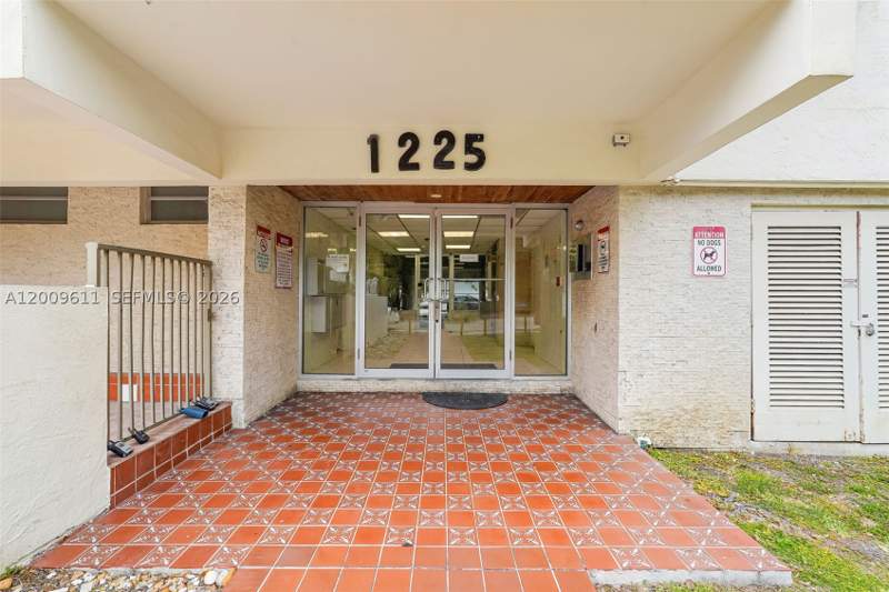 2 bedroom Condominium at 1225 NE 124th St 49C, Windward Condo, North Miami — photo 2