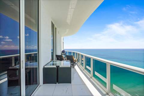 15901 Collins Avenue 3902, Sunny Isles Beach FL - photo 15 of 17