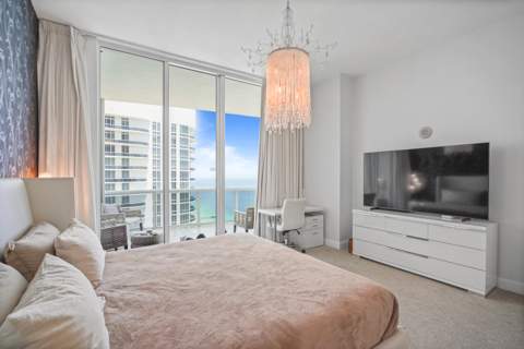 15901 Collins Avenue 3902, Sunny Isles Beach FL - photo 9 of 17