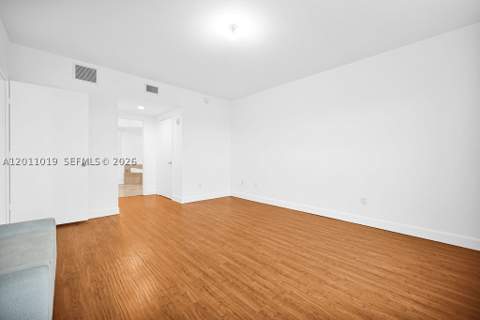 15051 Royal Oaks Ln 1605, North Miami FL - photo 11 of 35