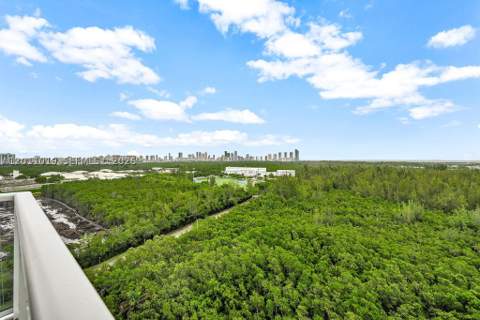 15051 Royal Oaks Ln 1605, North Miami FL - photo 22 of 35