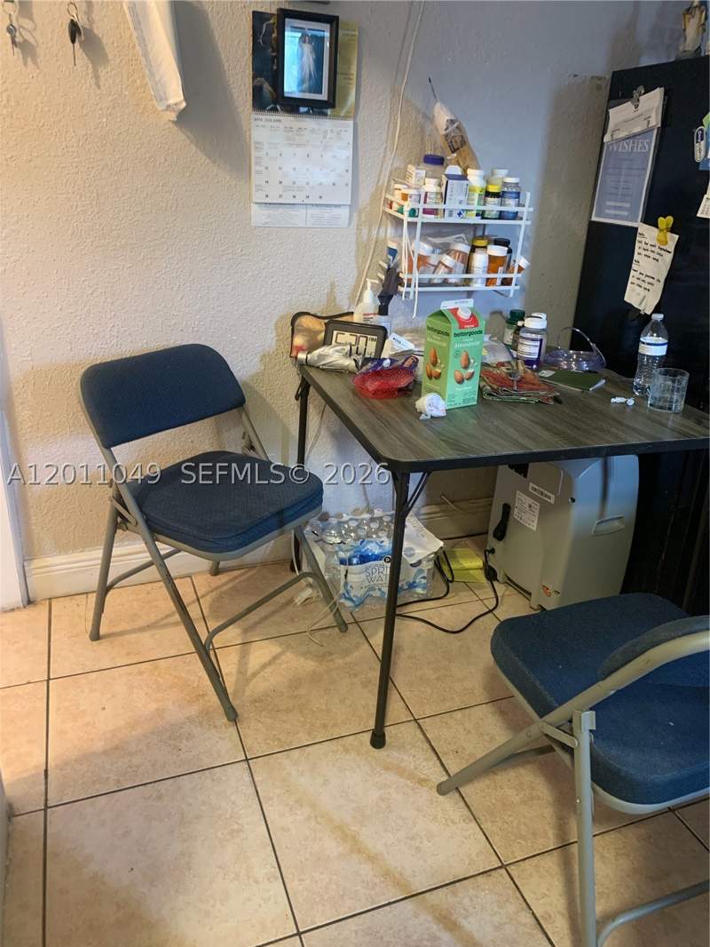 4 bedroom MobileHome at 1495 SW 131st Ave, University Lakes, Miami — photo 4