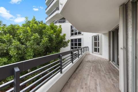3500 Mystic Pointe Dr 302, Aventura FL - photo 11 of 33