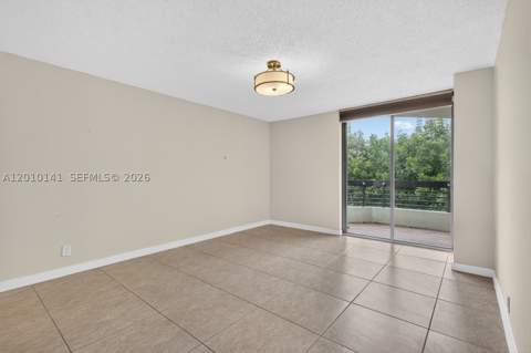 3500 Mystic Pointe Dr 302, Aventura FL - photo 13 of 33