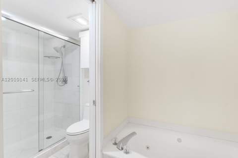 3500 Mystic Pointe Dr 302, Aventura FL - photo 15 of 33