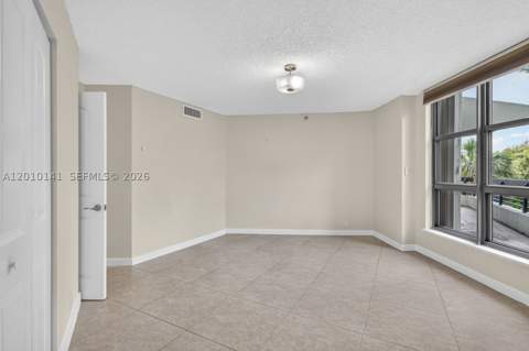 3500 Mystic Pointe Dr 302, Aventura FL - photo 18 of 33