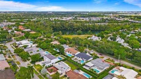 1850 NE 199th St, Miami FL - photo 7 of 38