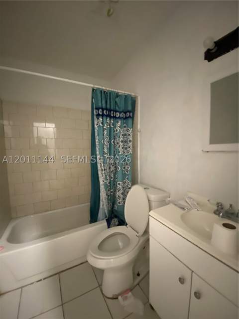3956 NW 182nd Ln, Miami Gardens FL - photo 10 of 12