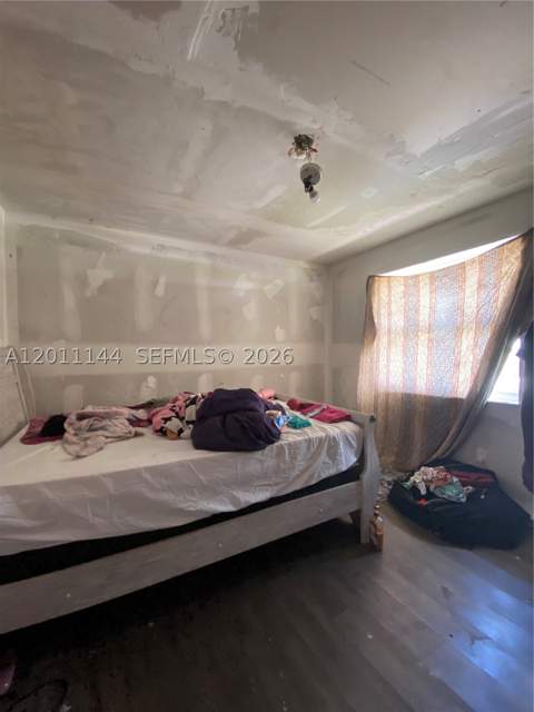 3956 NW 182nd Ln, Miami Gardens FL - photo 8 of 12