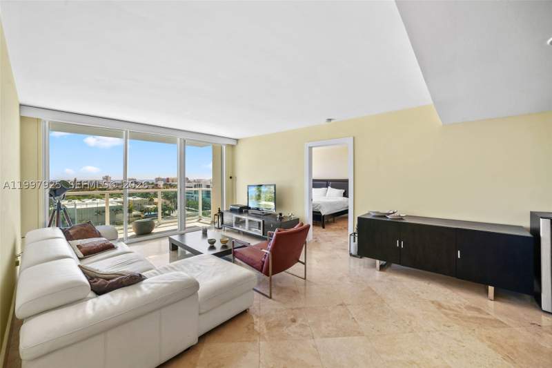 2 bedroom Condominium at 650 West Ave 1104, The Floridian Condo, Miami Beach — photo 3