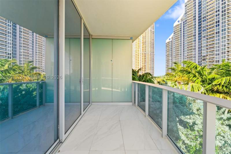 3 bedroom Condominium at 17550 Collins Ave 501, Tatums Sub Govt, Sunny Isles Beach — photo 5