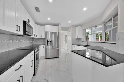 8503 SW 83rd St, Miami FL - photo 6 of 27